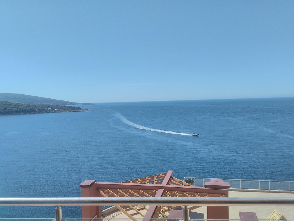 Apartment Sea Space Dobra Voda Bagian luar foto