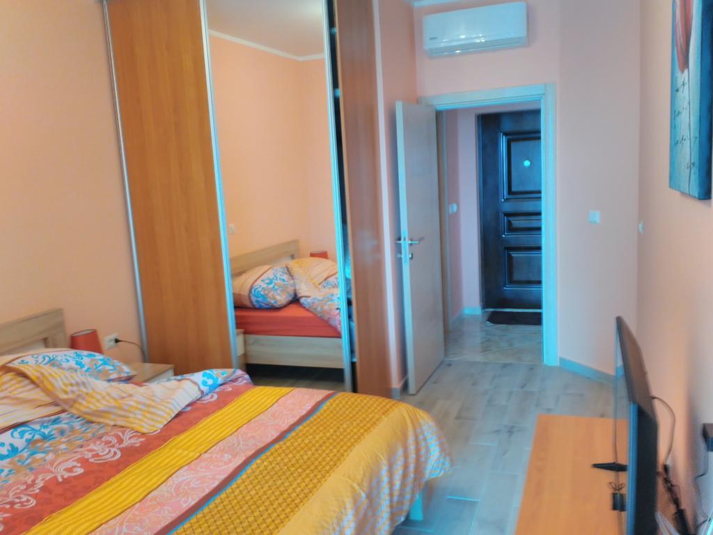 Apartment Sea Space Dobra Voda Bagian luar foto