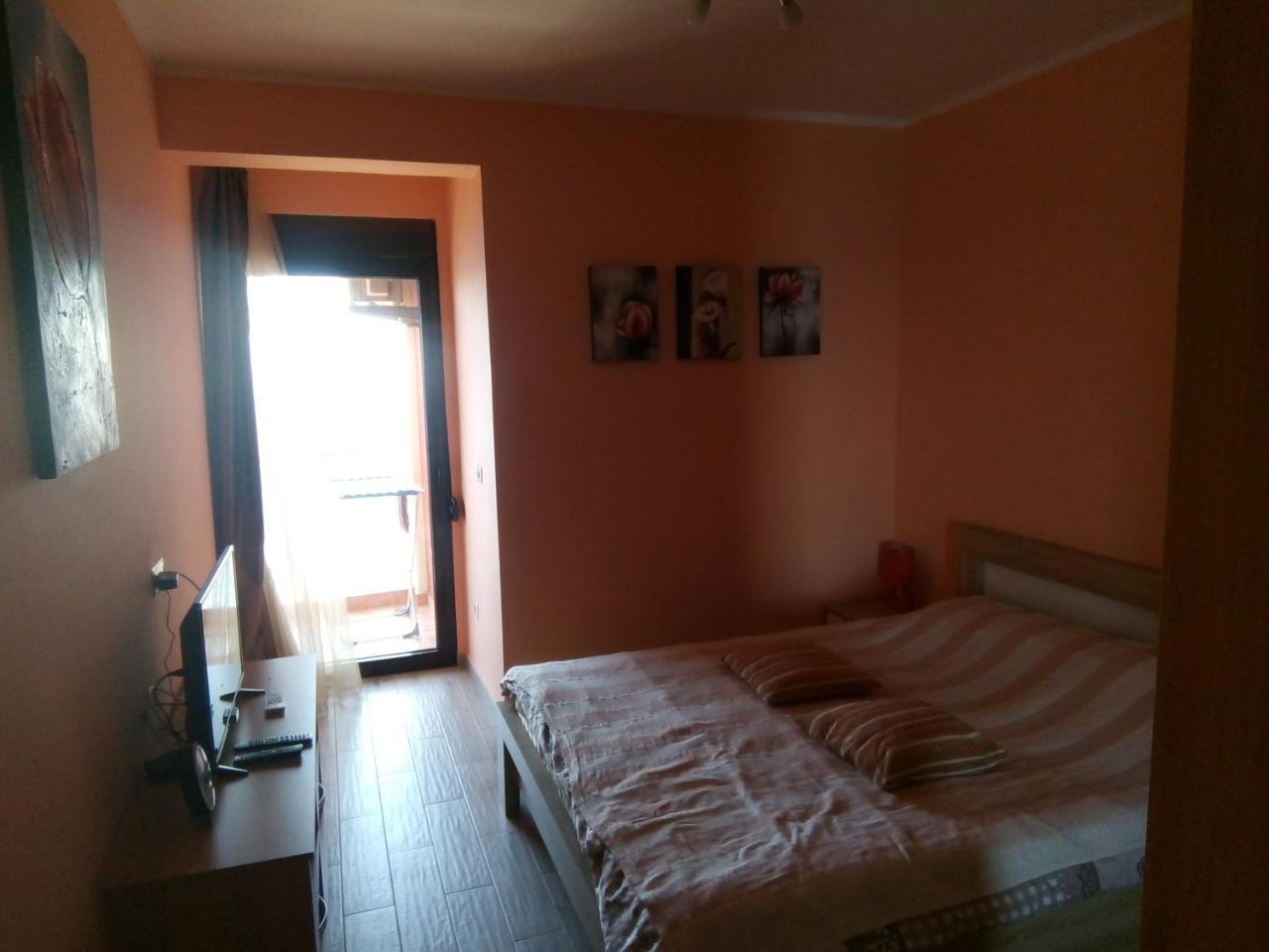 Apartment Sea Space Dobra Voda Bagian luar foto