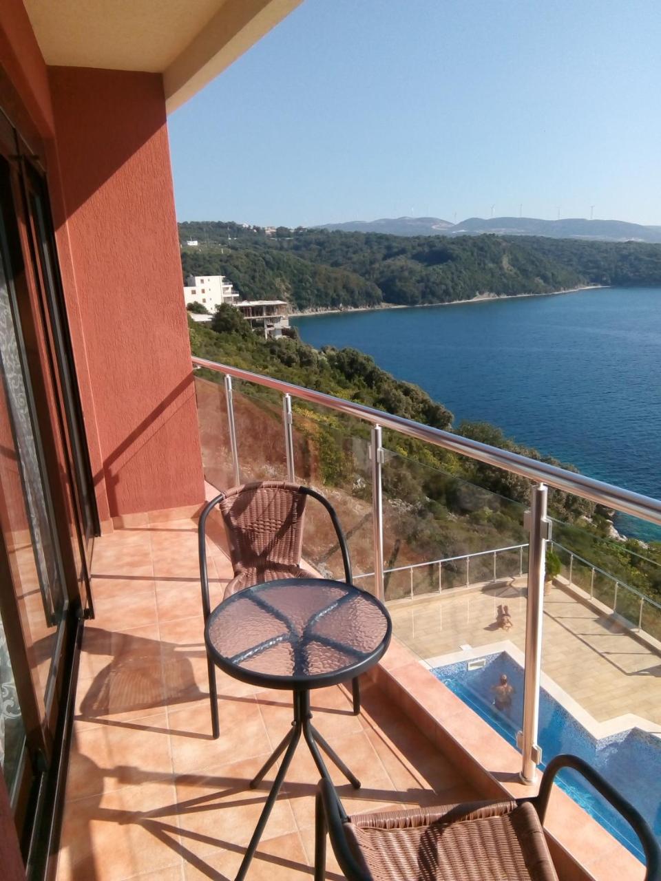 Apartment Sea Space Dobra Voda Bagian luar foto